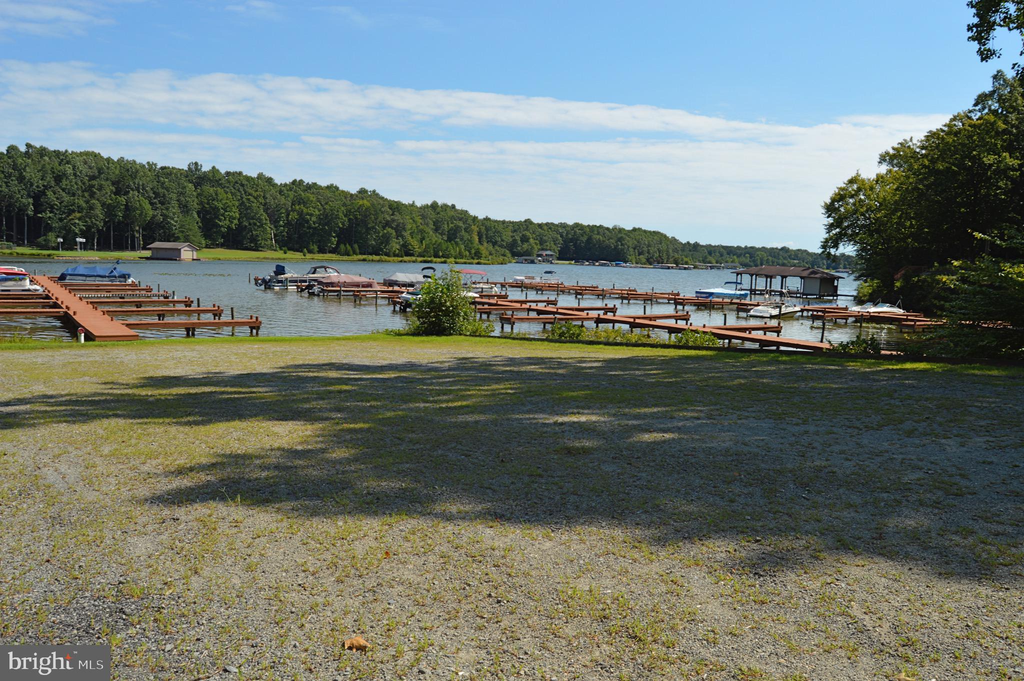 FRESHWATER ESTATES - Land