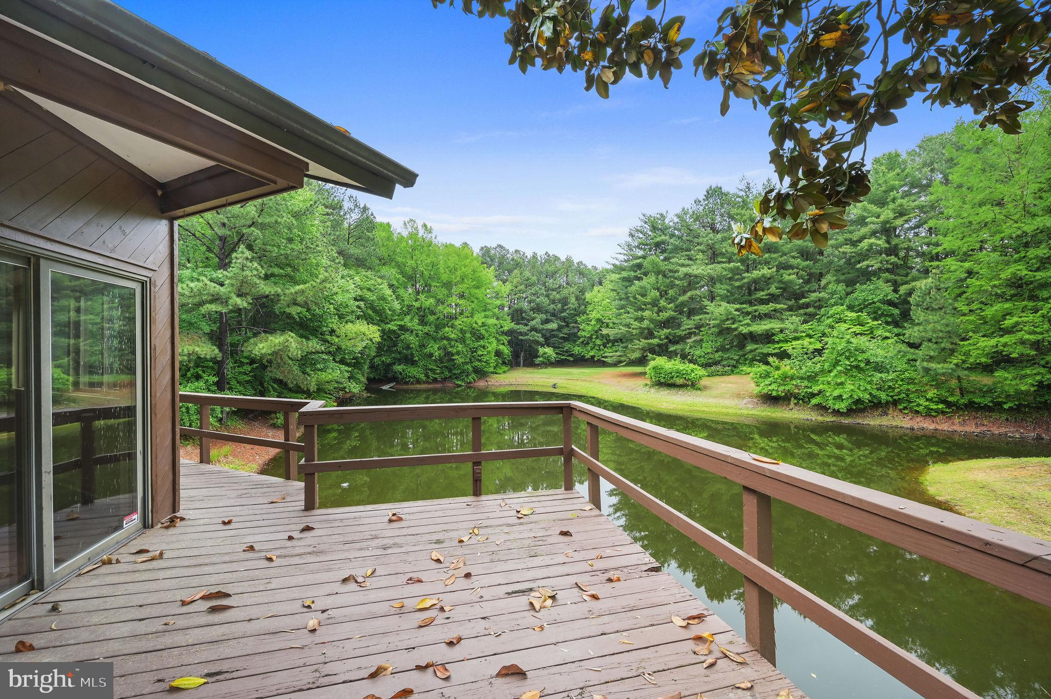 MEADOWGLEN - Residential Lease