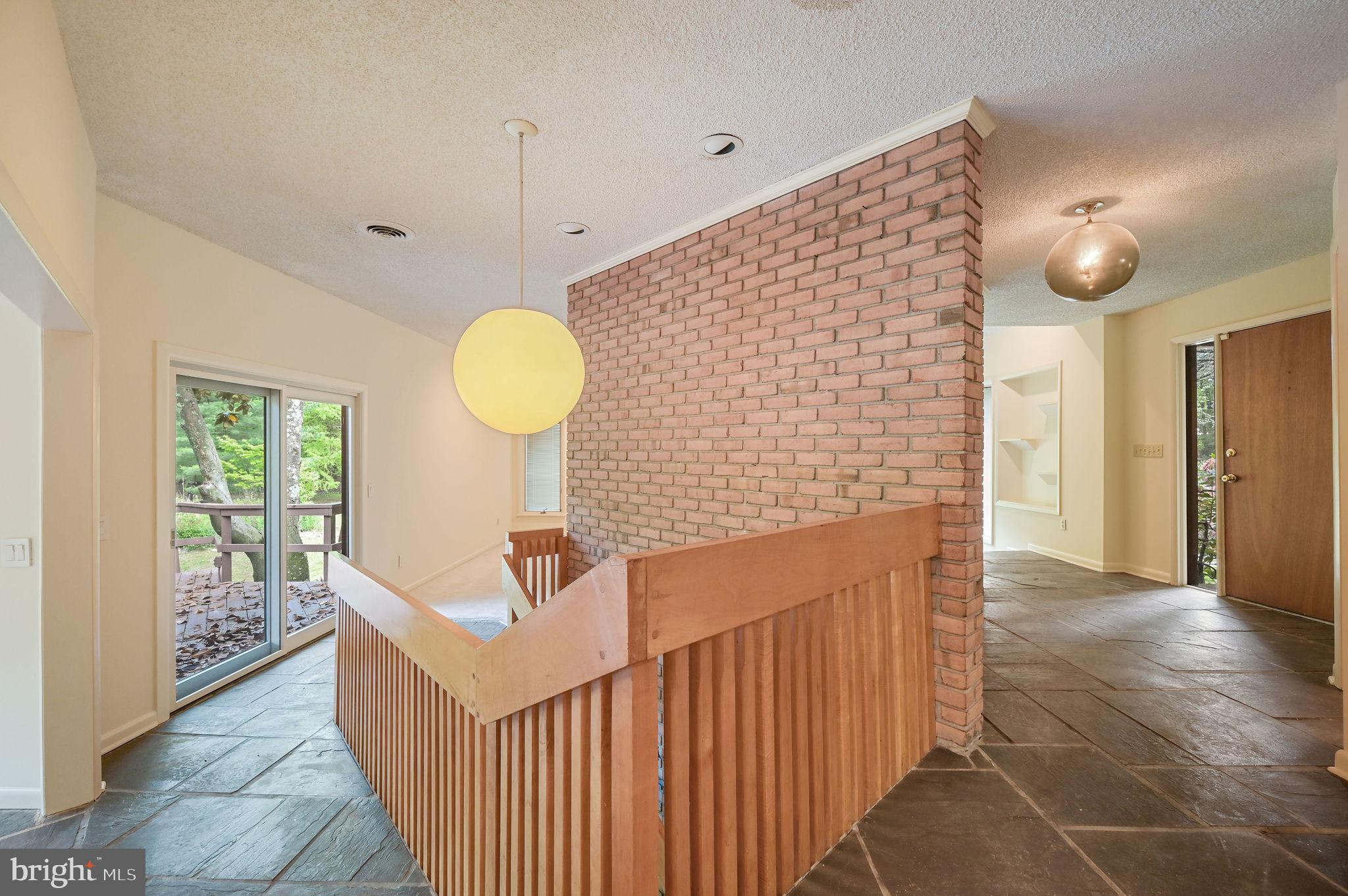 MEADOWGLEN - Residential Lease