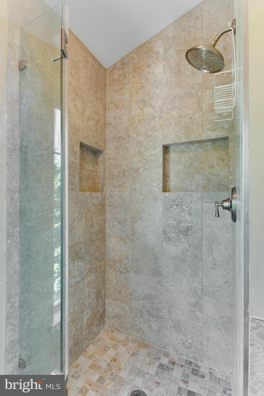 RESTON - Residential Lease