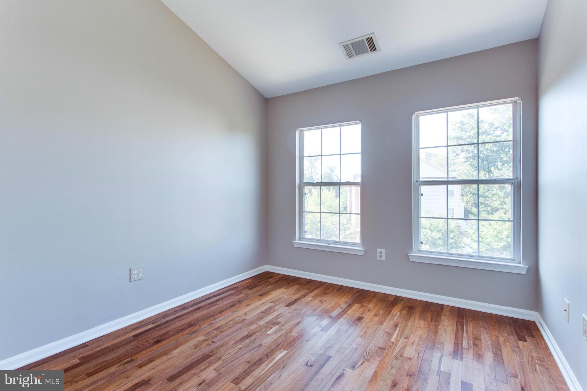 RESTON - Residential Lease