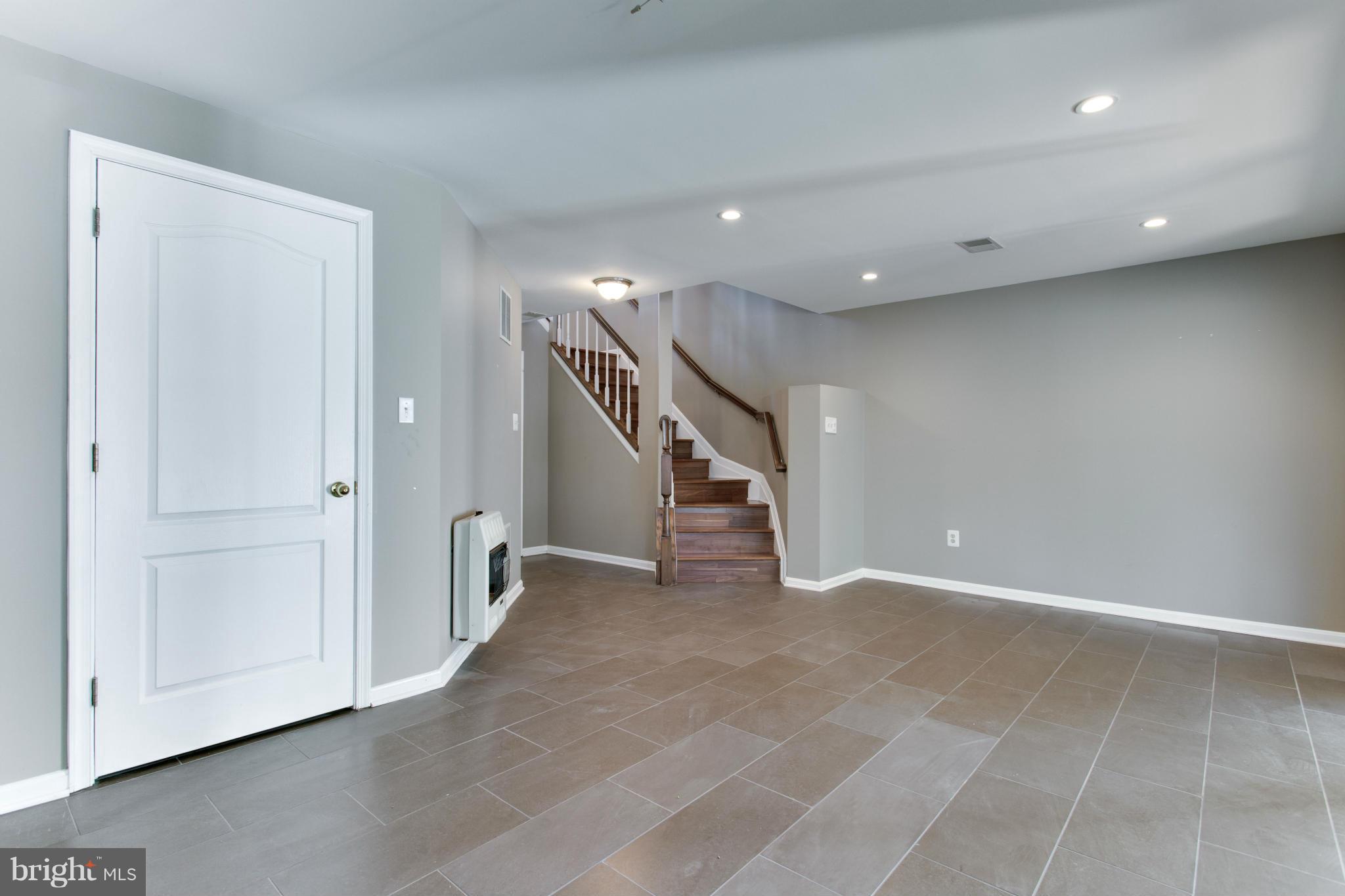 RESTON - Residential Lease