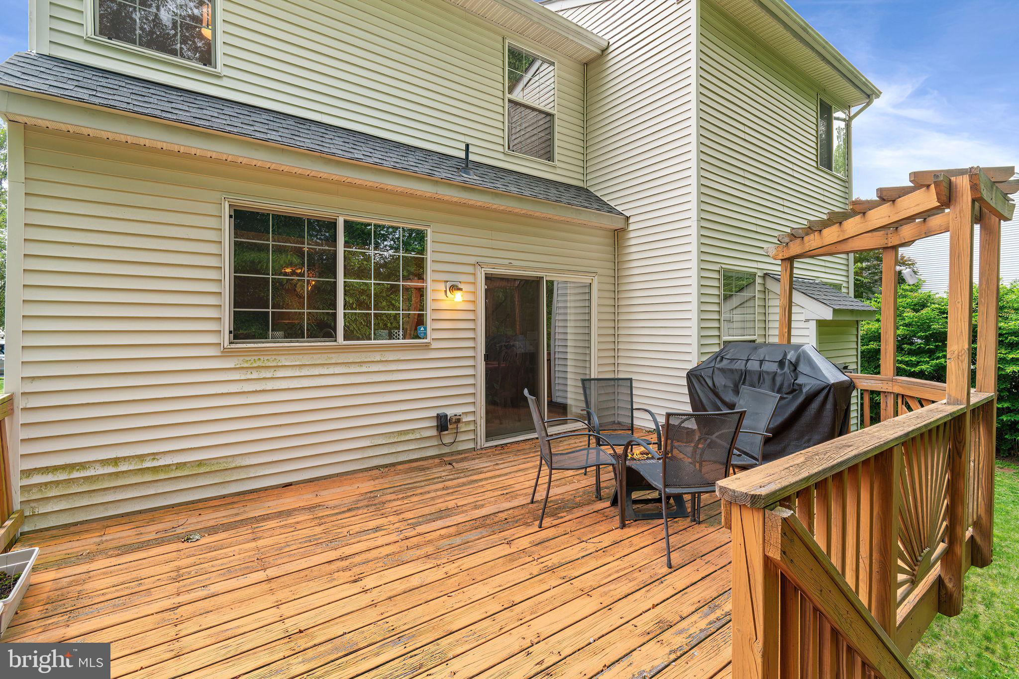 BLOOMS CROSSING - Residential Lease