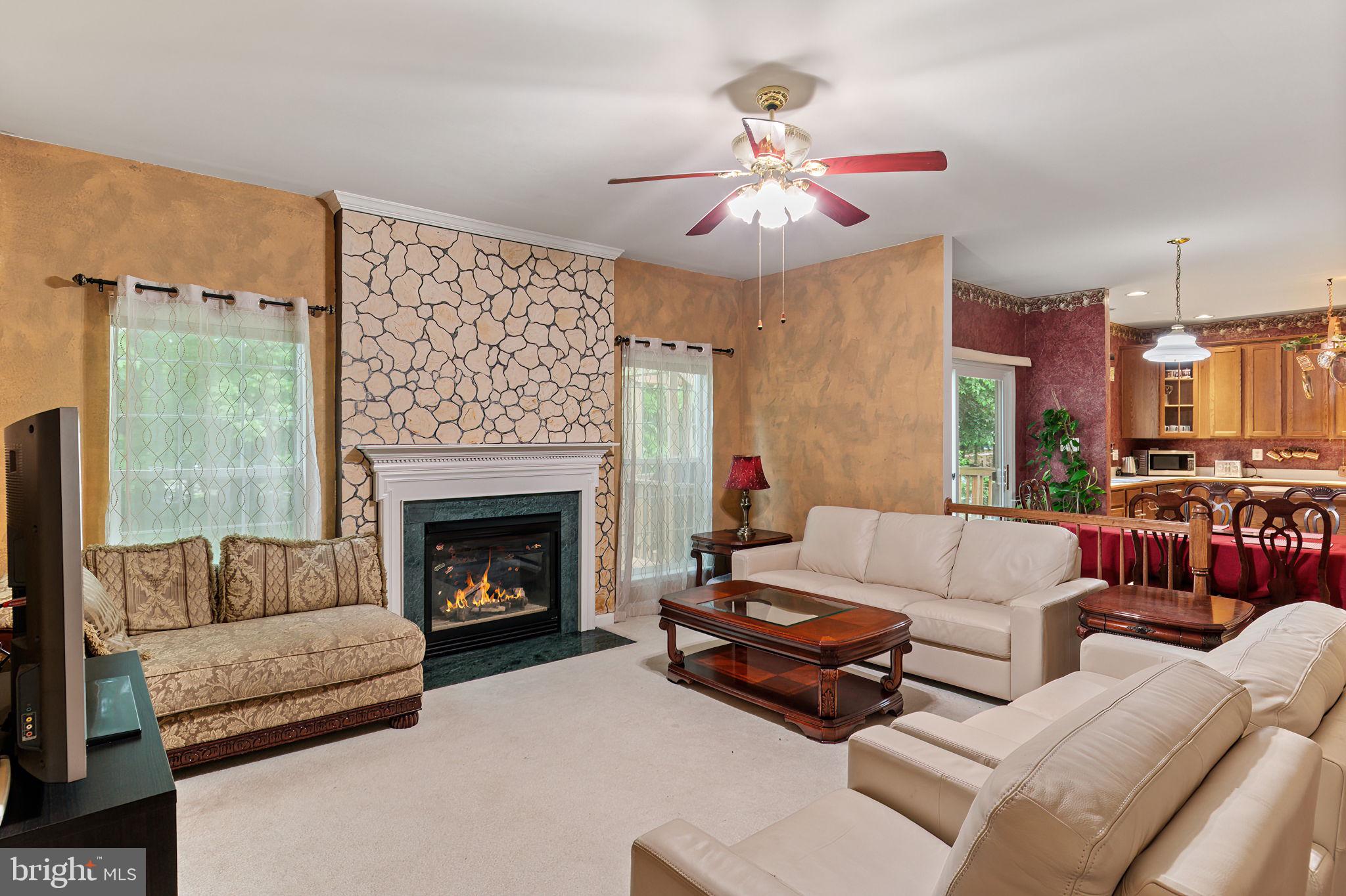 BLOOMS CROSSING - Residential Lease