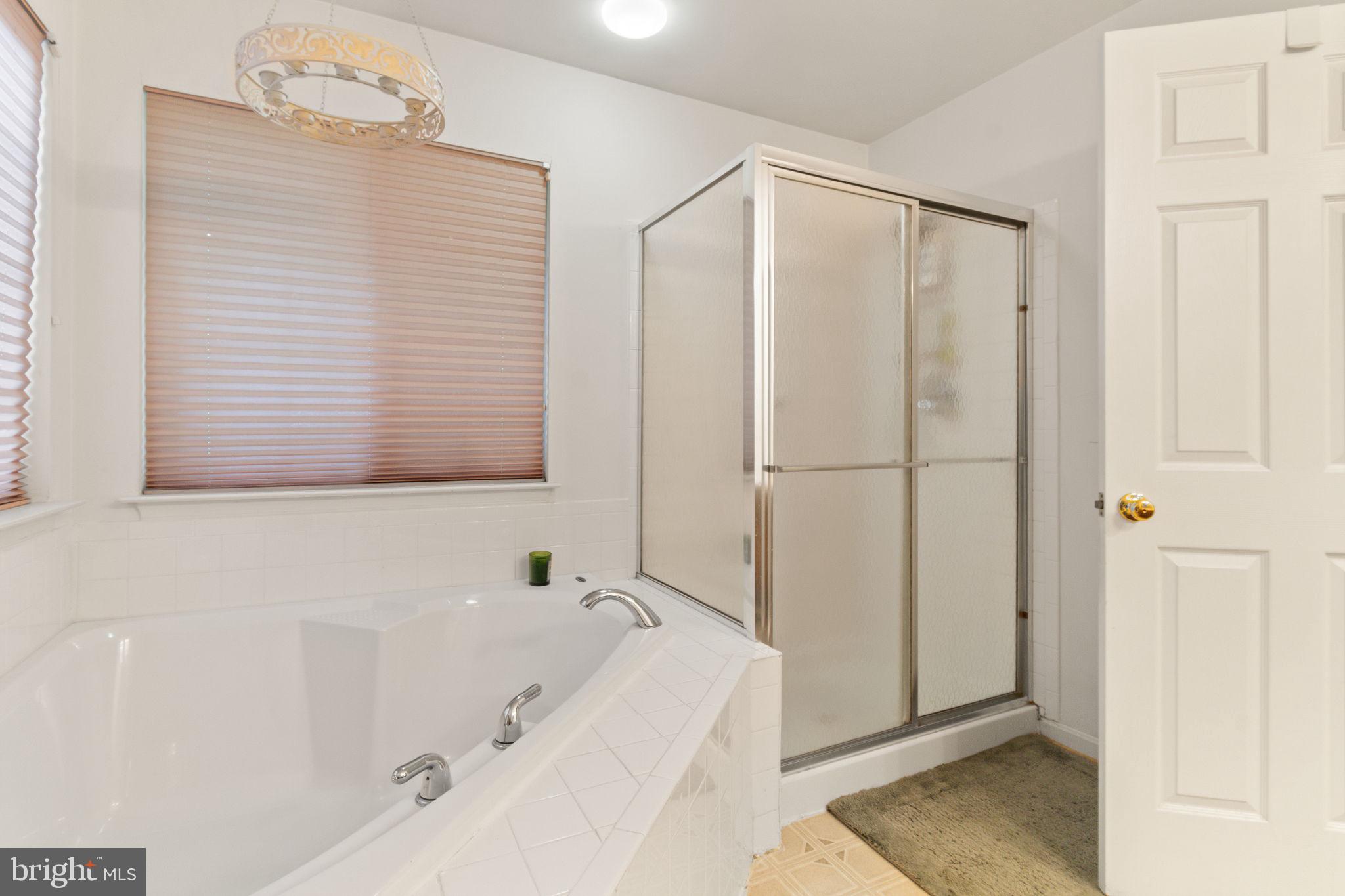 BLOOMS CROSSING - Residential Lease