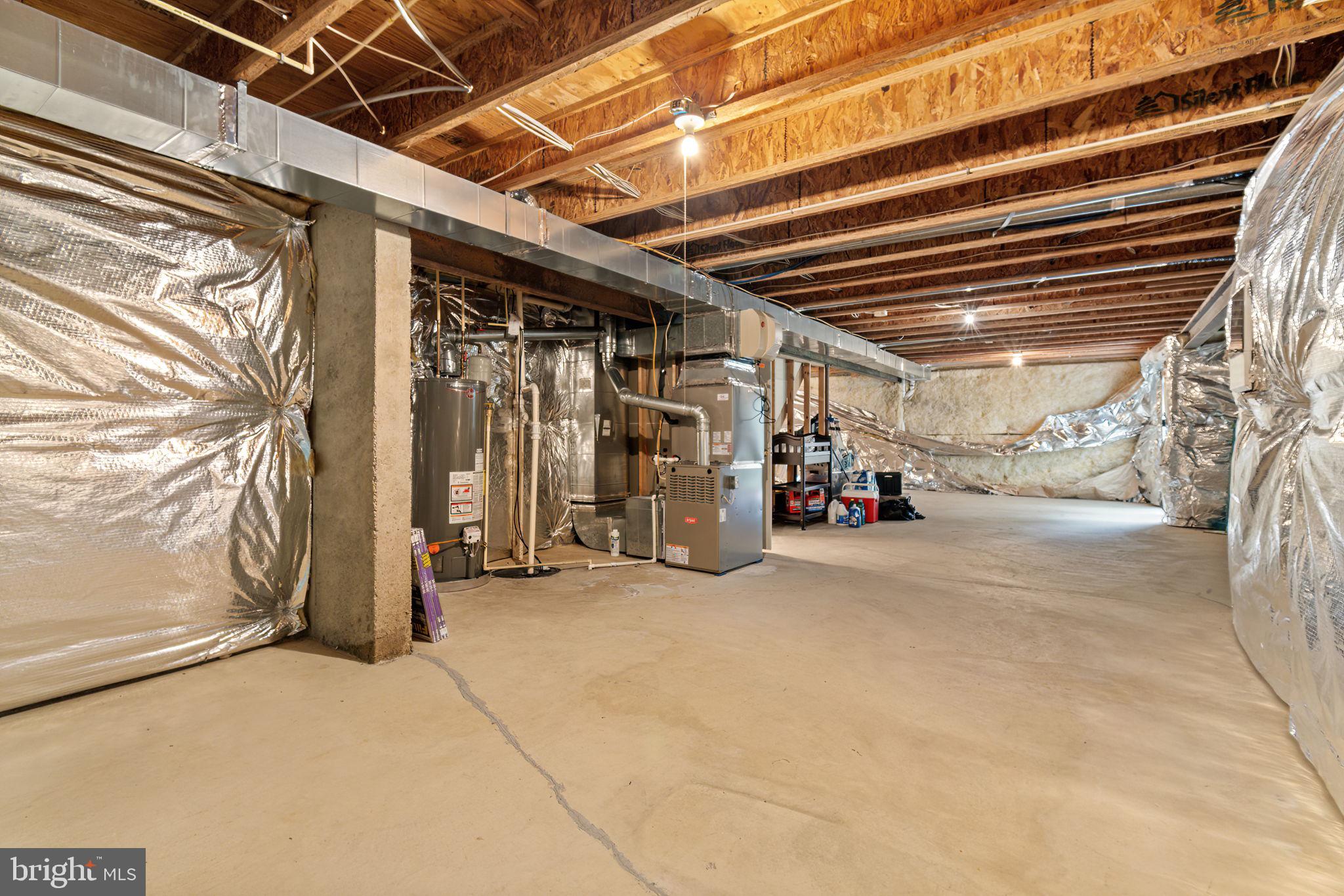 BLOOMS CROSSING - Residential Lease