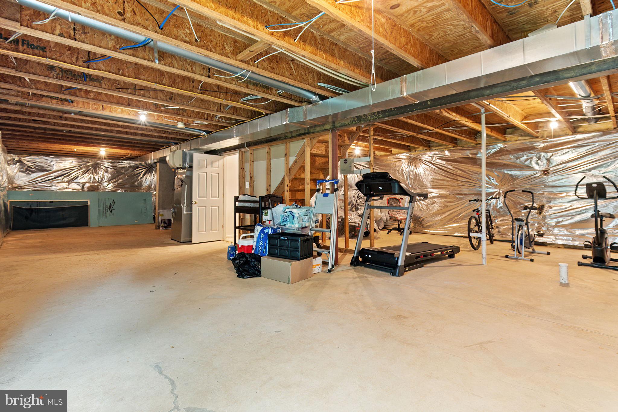 BLOOMS CROSSING - Residential Lease