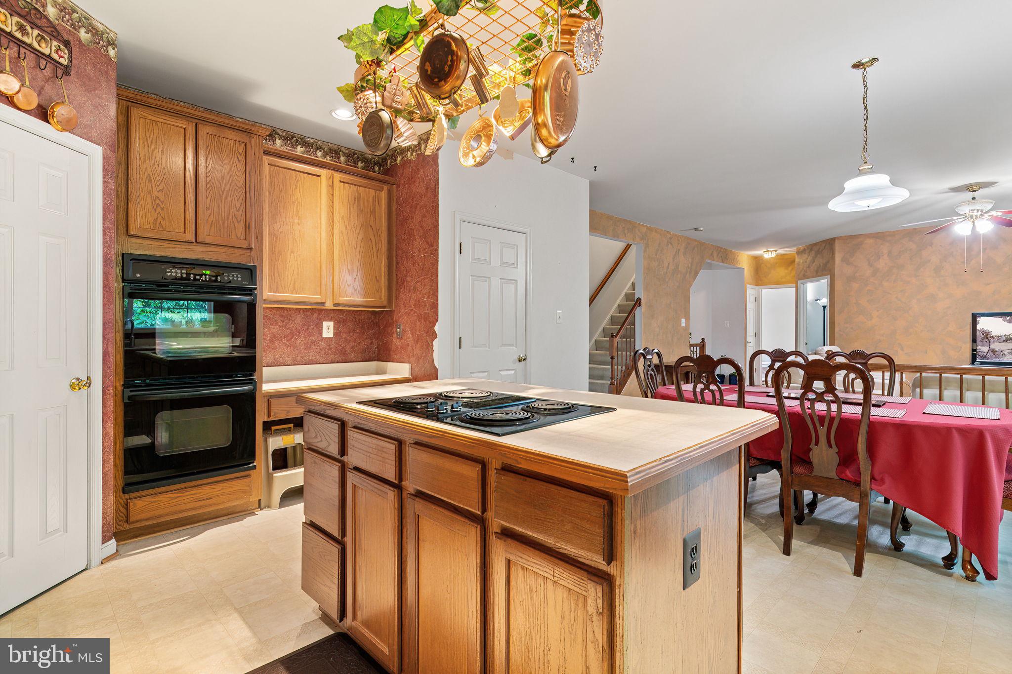 BLOOMS CROSSING - Residential Lease