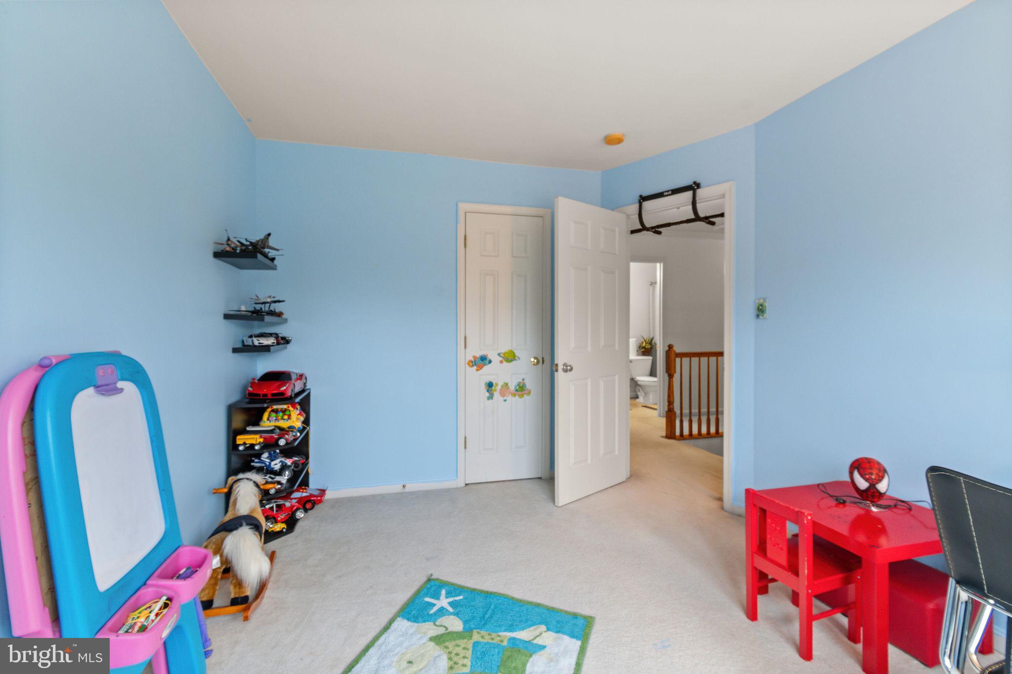 BLOOMS CROSSING - Residential Lease