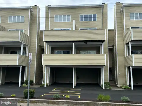 MLS: DESU2112480