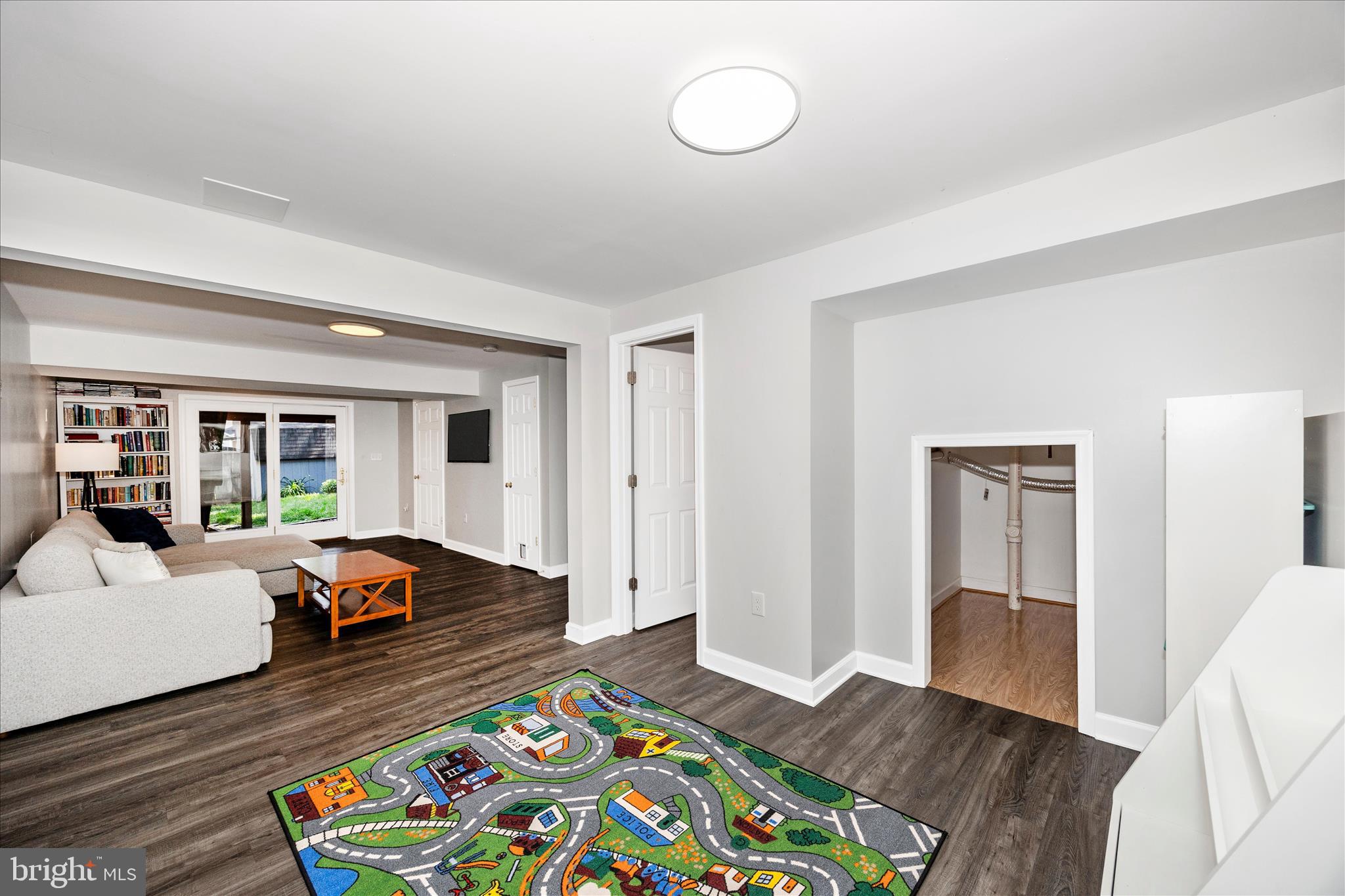 WHITTIER - Residential