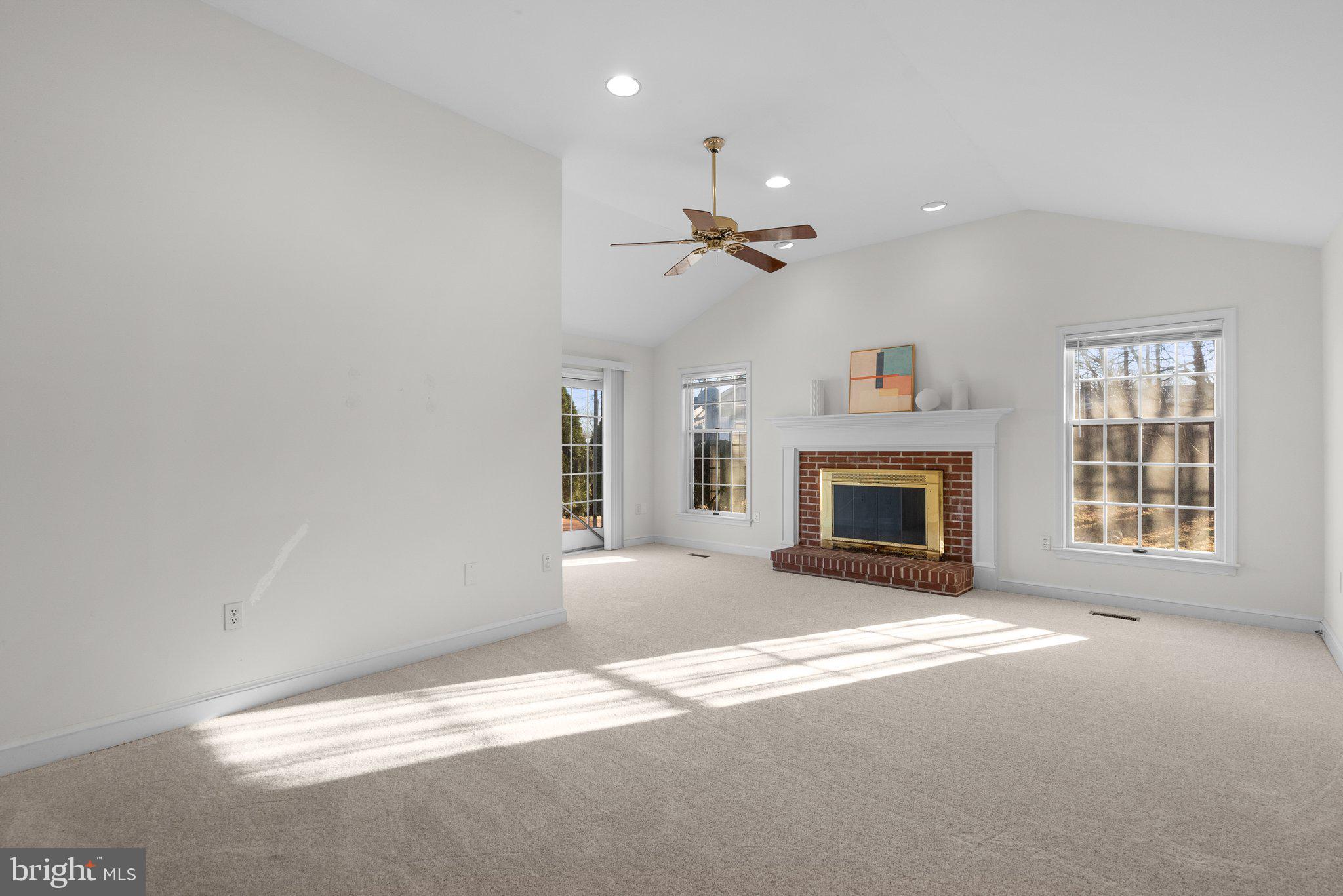 ROCKLAND - Residential