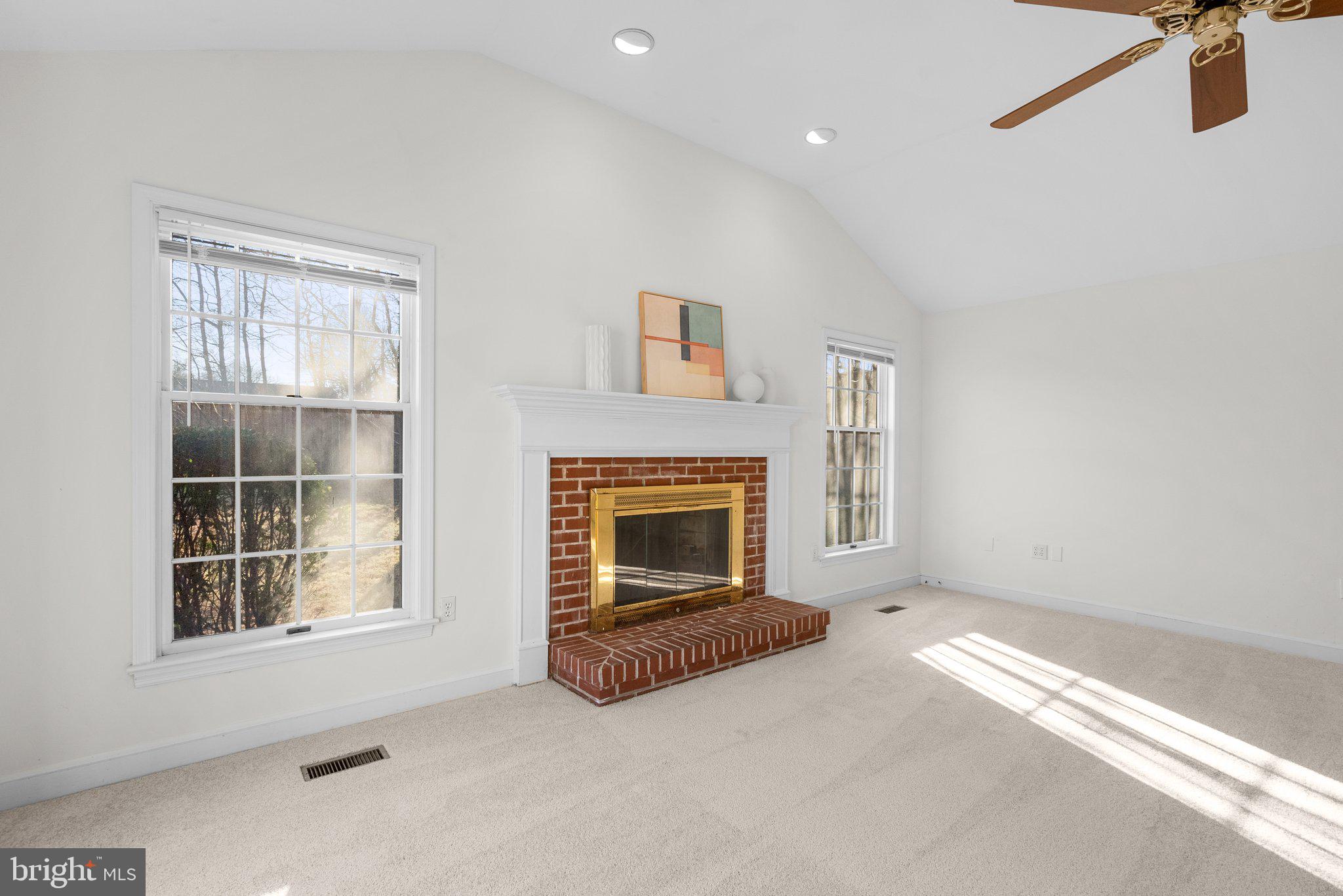 ROCKLAND - Residential