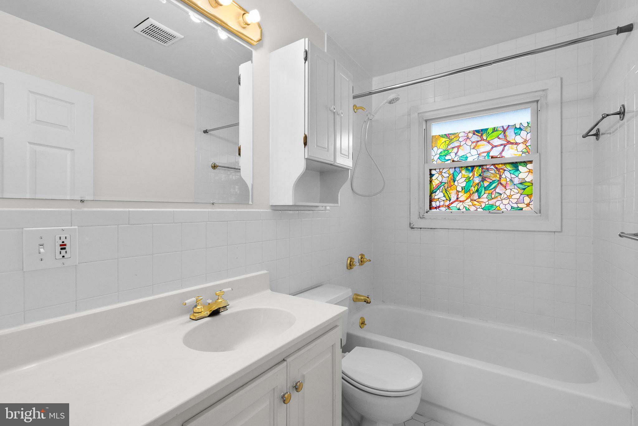 ROCKLAND - Residential