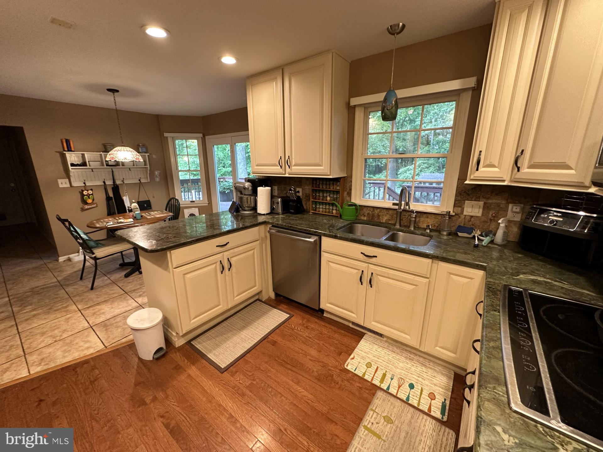 NEVINS MILL - Residential