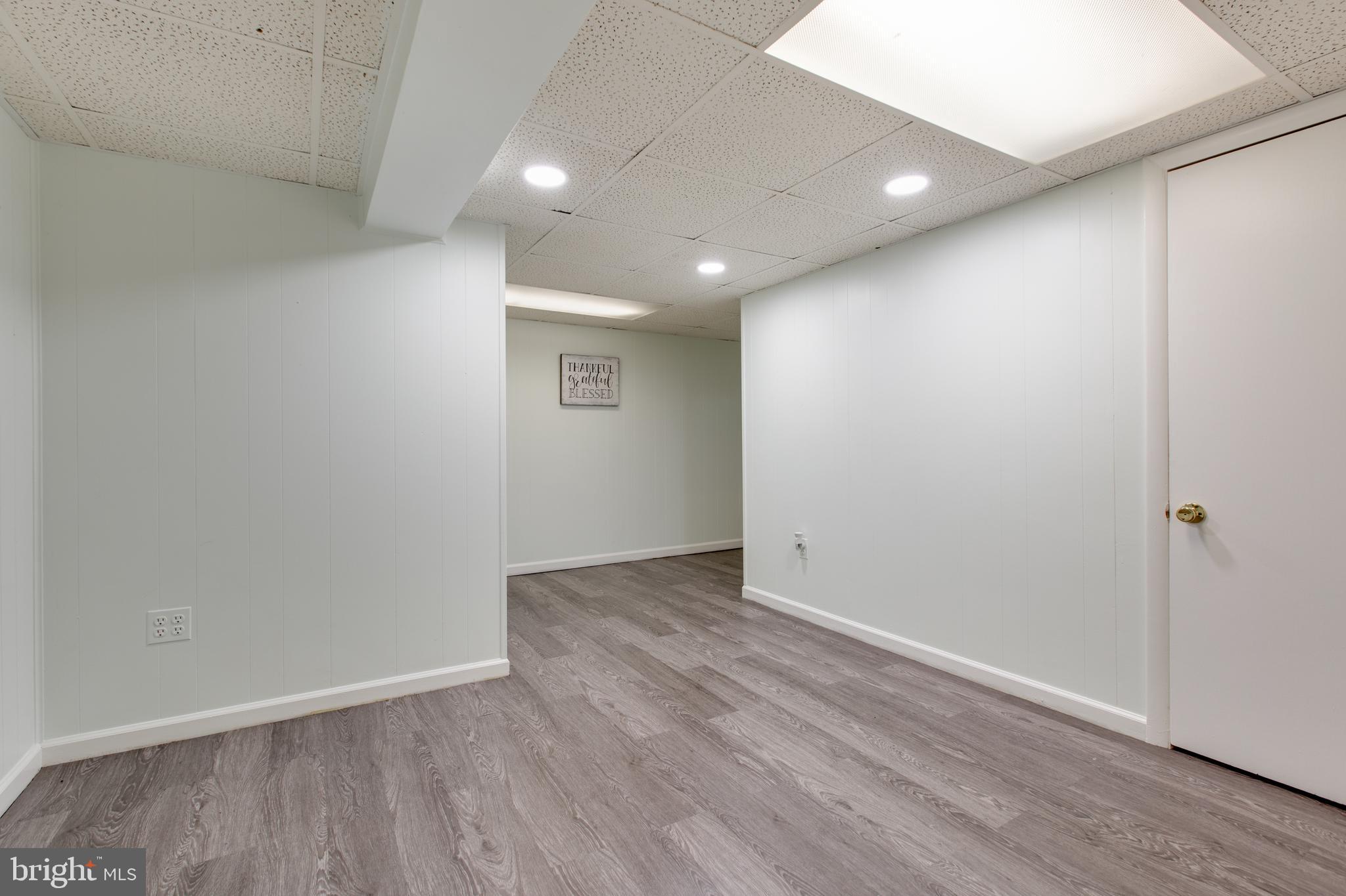 PARKVIEW COURT - Residential Lease