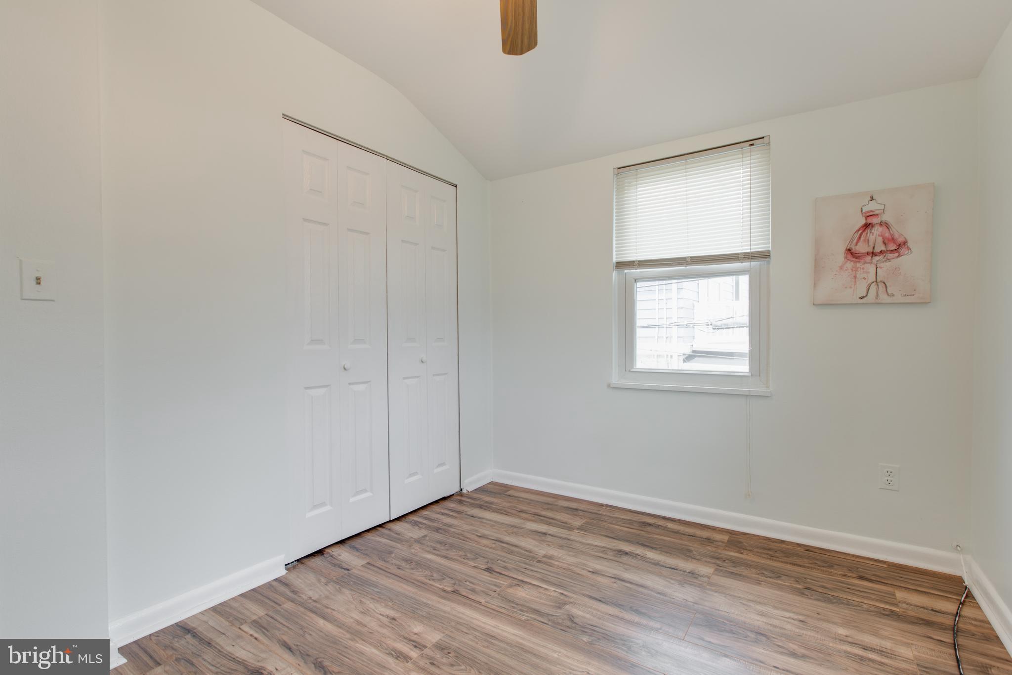 PARKVIEW COURT - Residential Lease