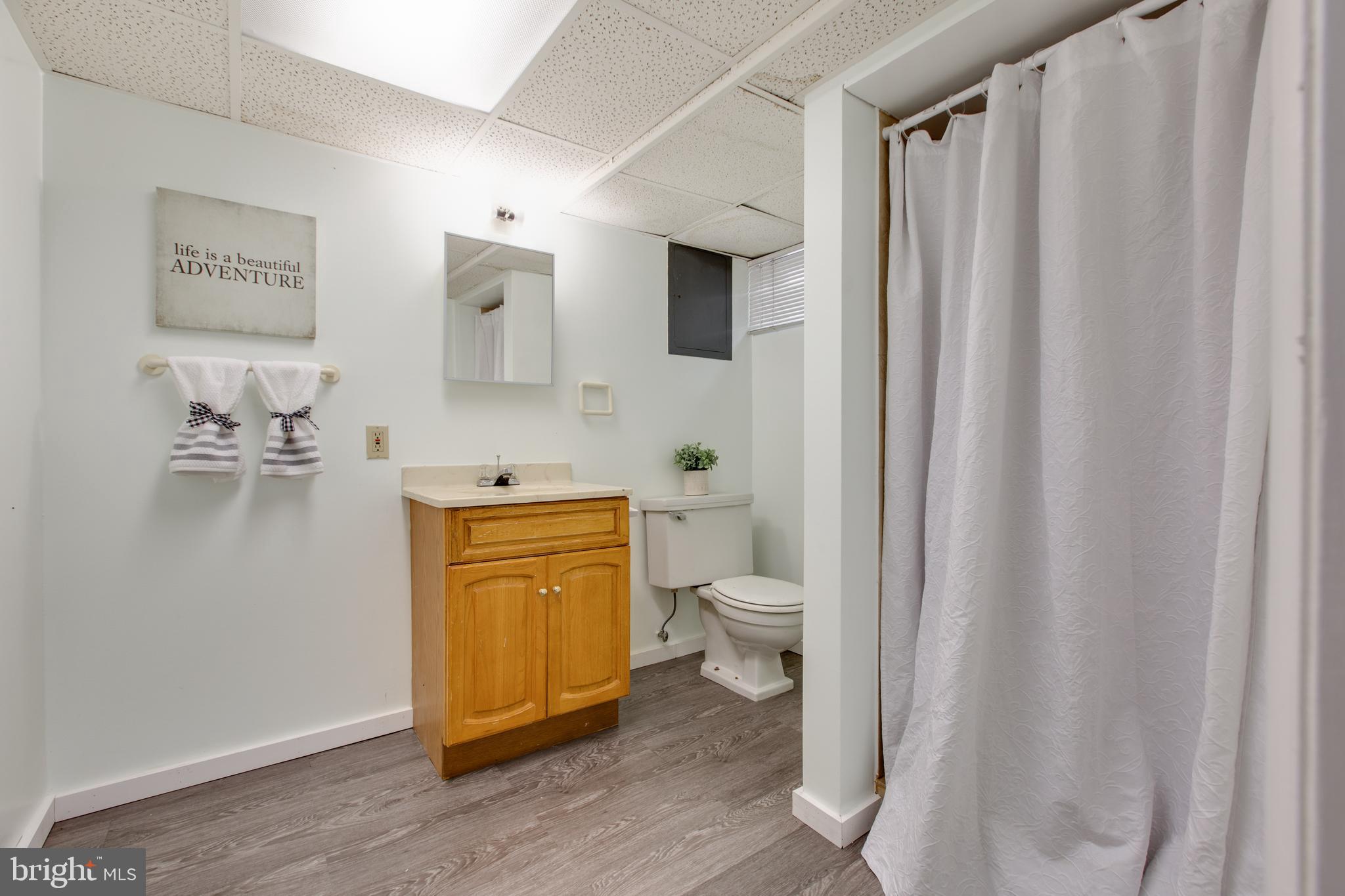 PARKVIEW COURT - Residential Lease