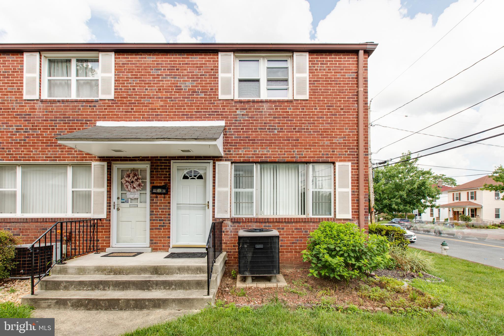 PARKVIEW COURT - Residential Lease