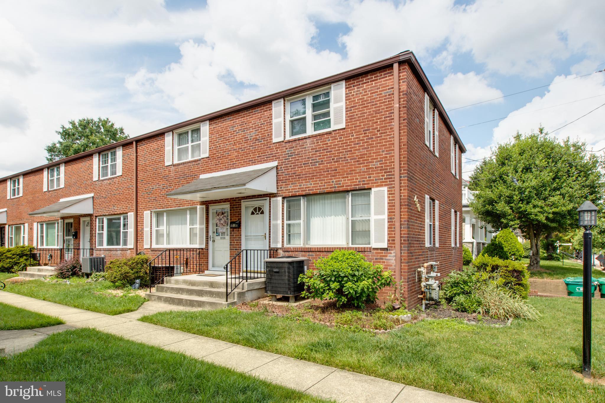 PARKVIEW COURT - Residential Lease