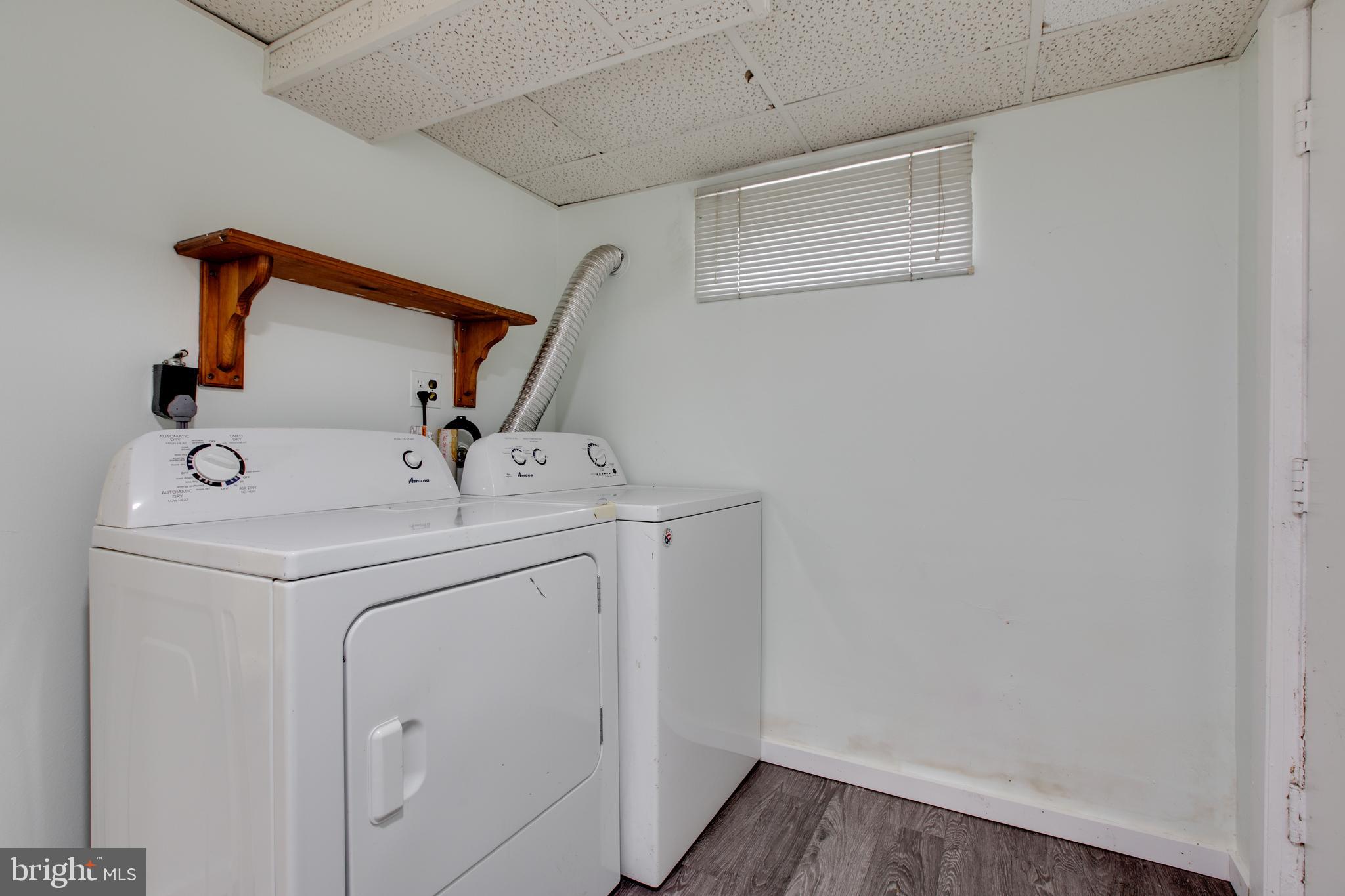 PARKVIEW COURT - Residential Lease