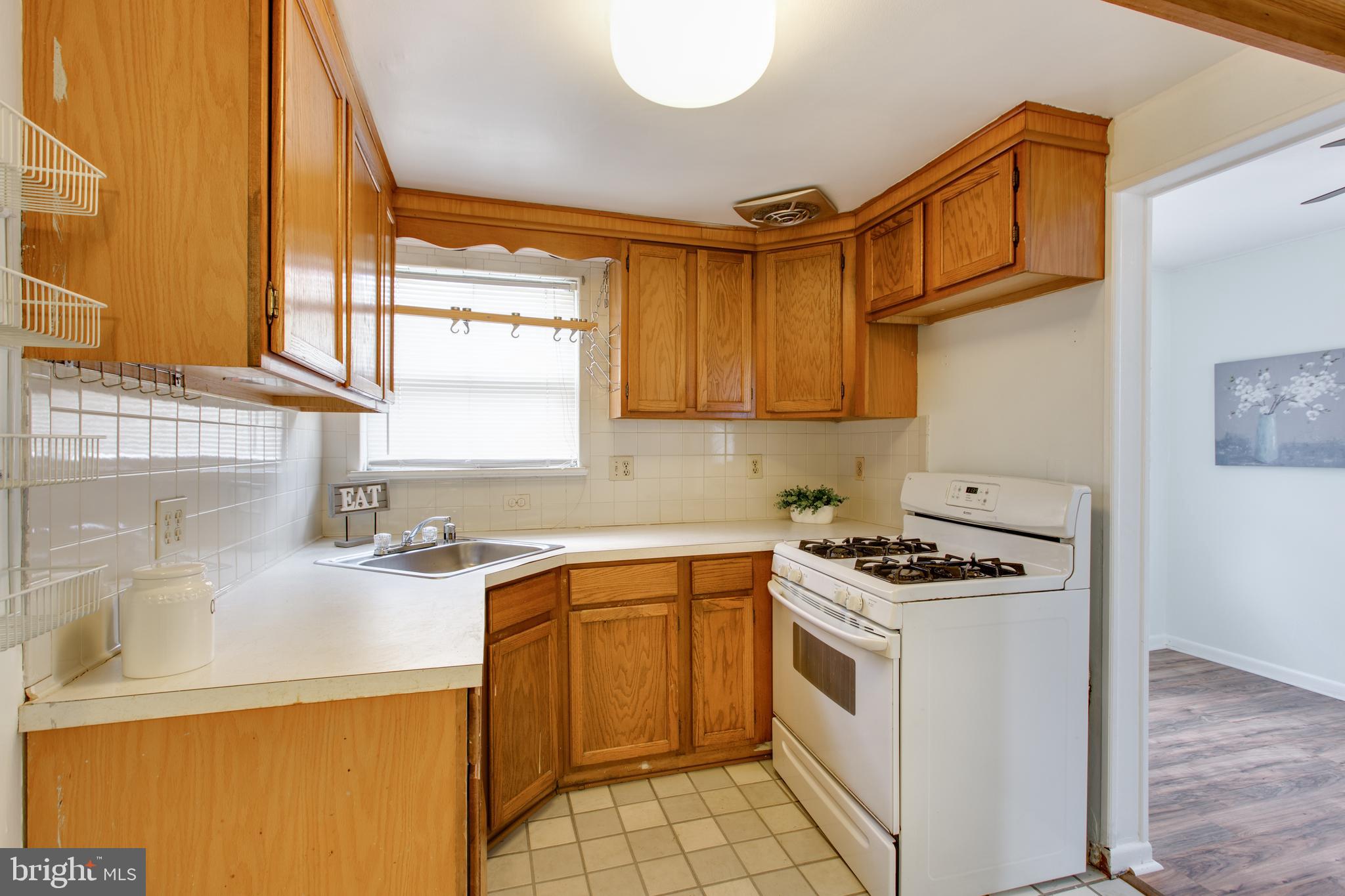 PARKVIEW COURT - Residential Lease