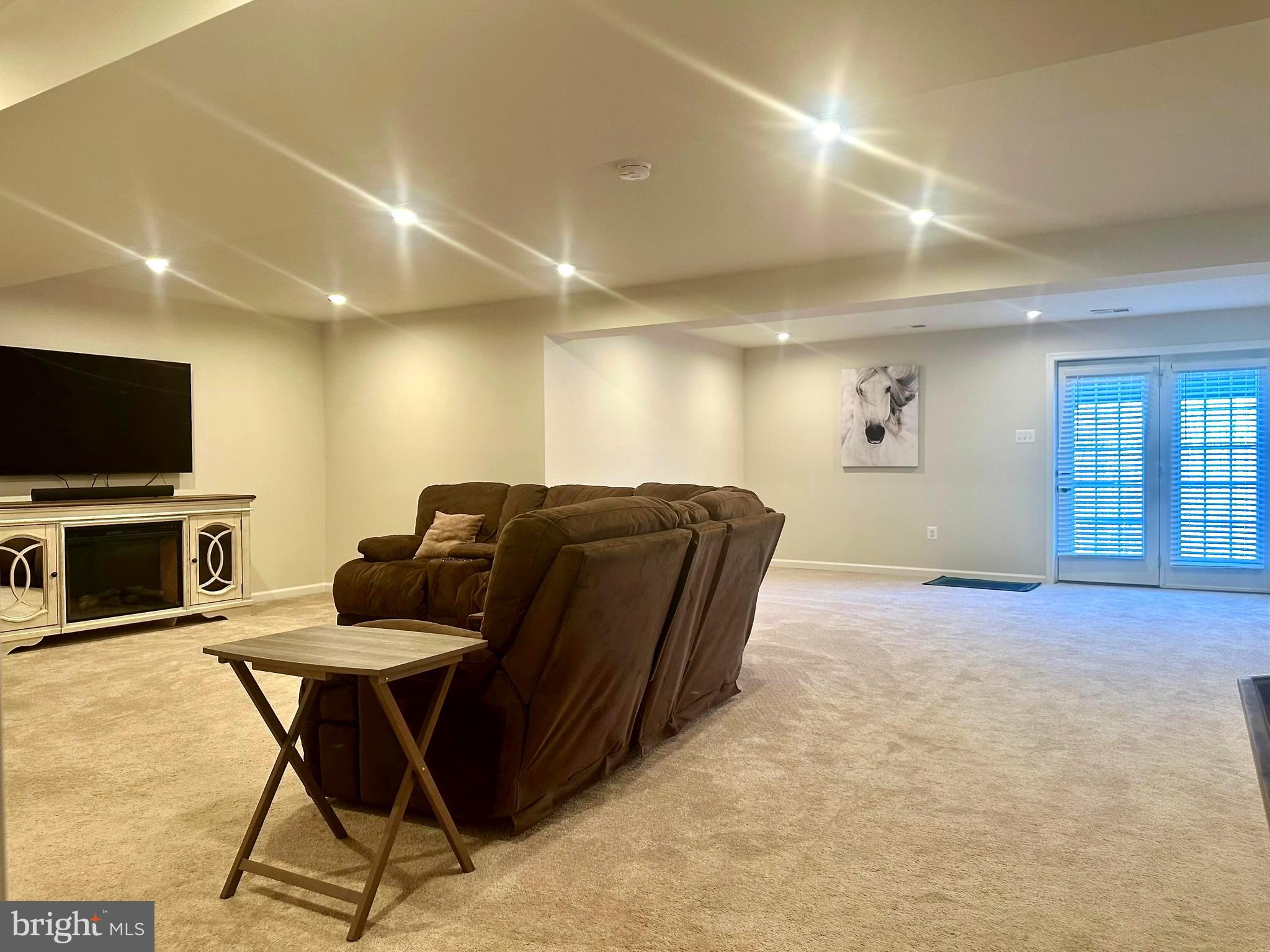 LEE'S PARKE - Residential