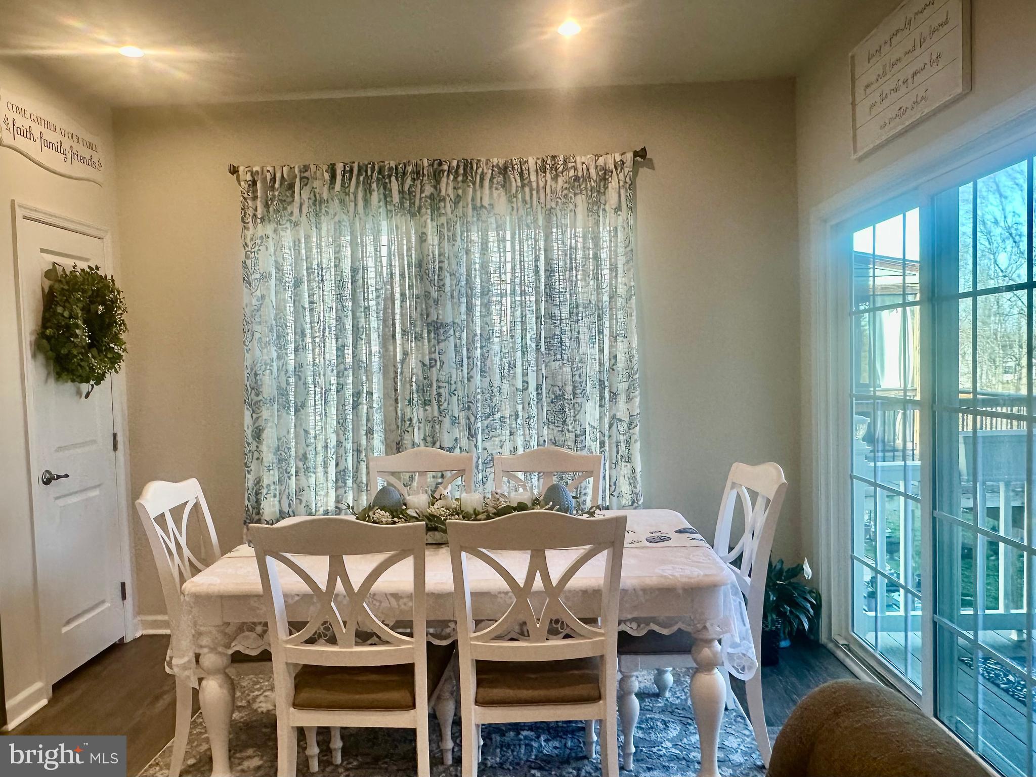 LEE'S PARKE - Residential