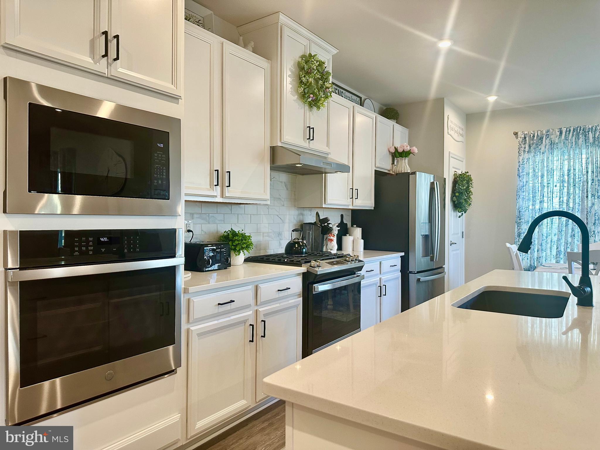 LEE'S PARKE - Residential