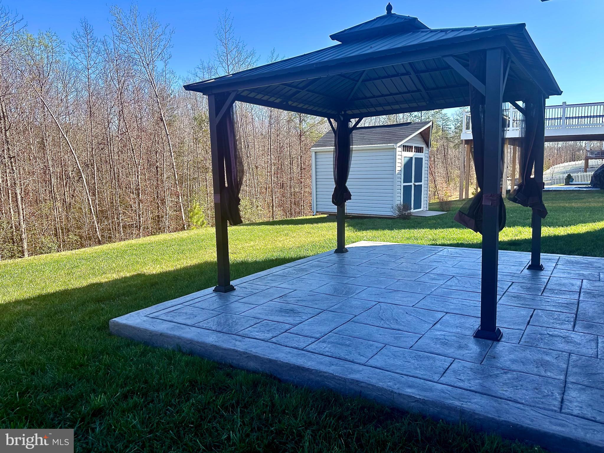 LEE'S PARKE - Residential