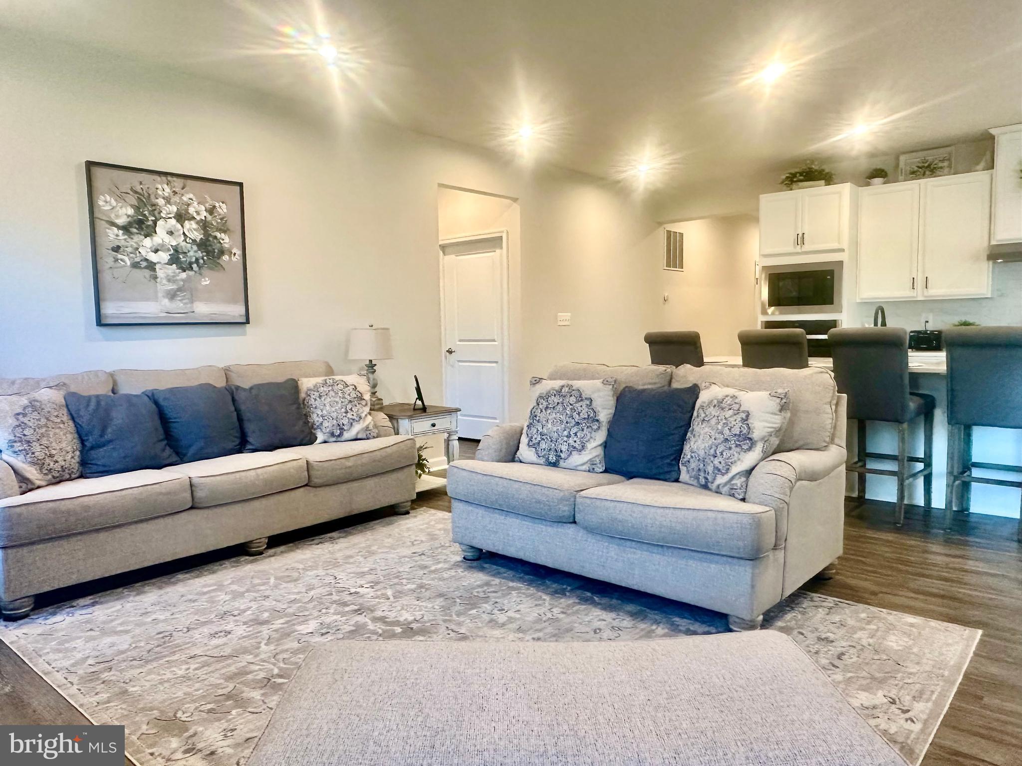 LEE'S PARKE - Residential