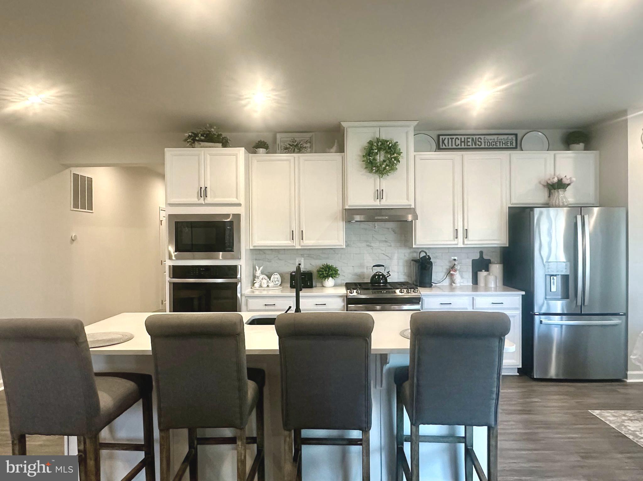 LEE'S PARKE - Residential