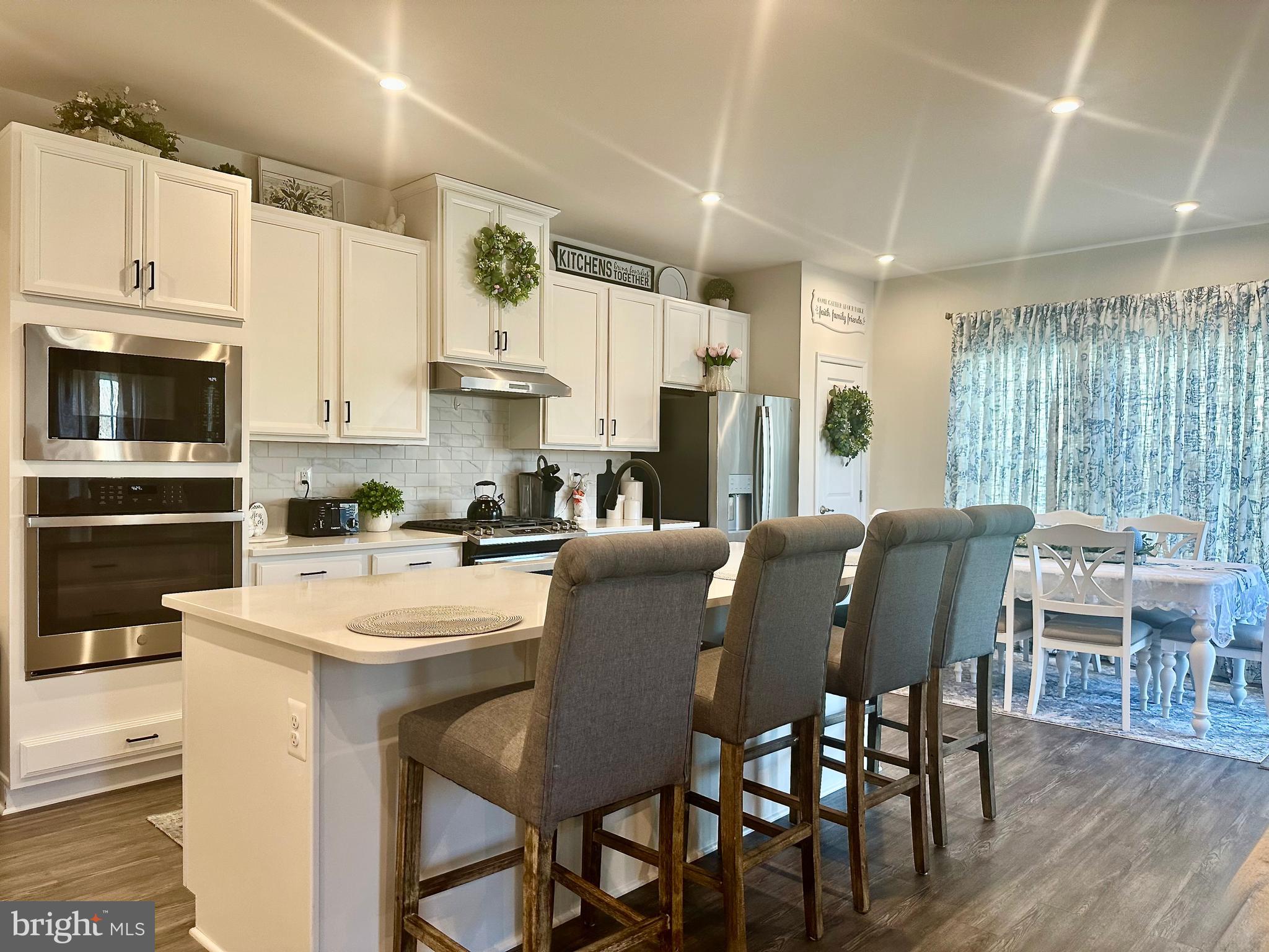 LEE'S PARKE - Residential