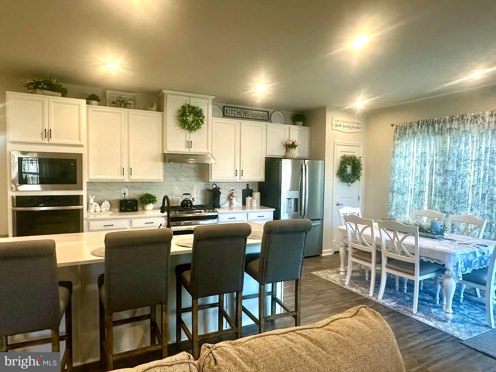 LEE'S PARKE - Residential