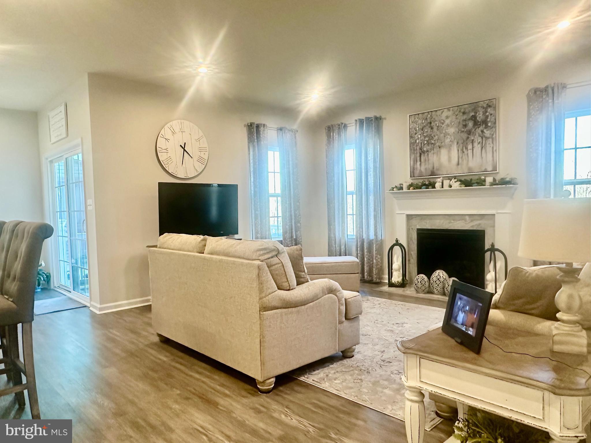 LEE'S PARKE - Residential