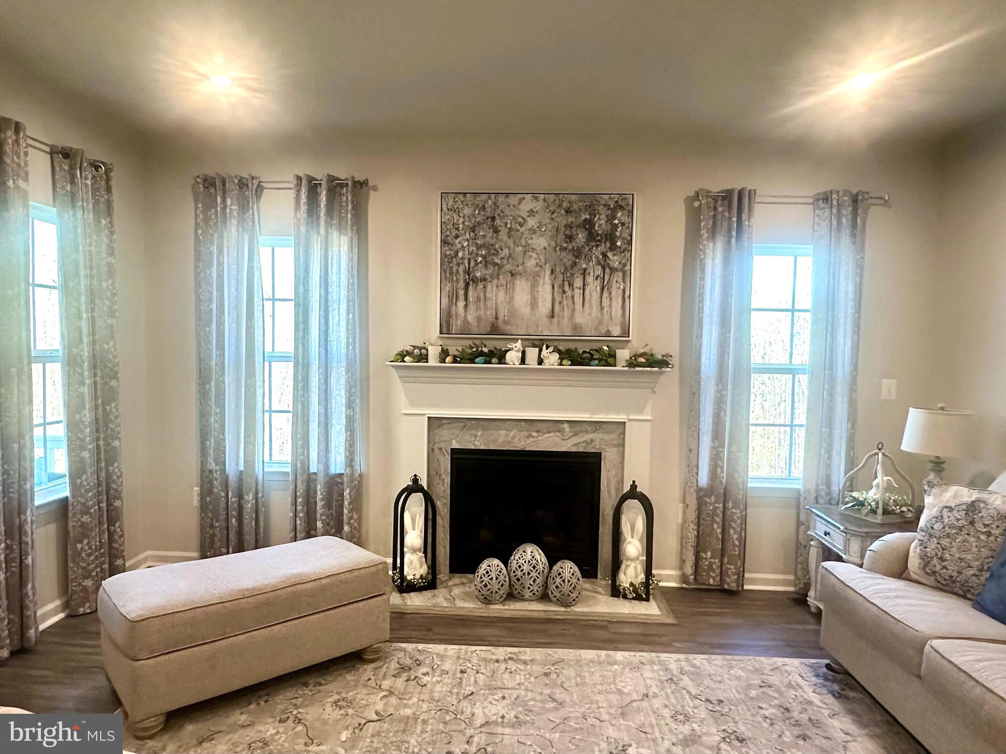 LEE'S PARKE - Residential