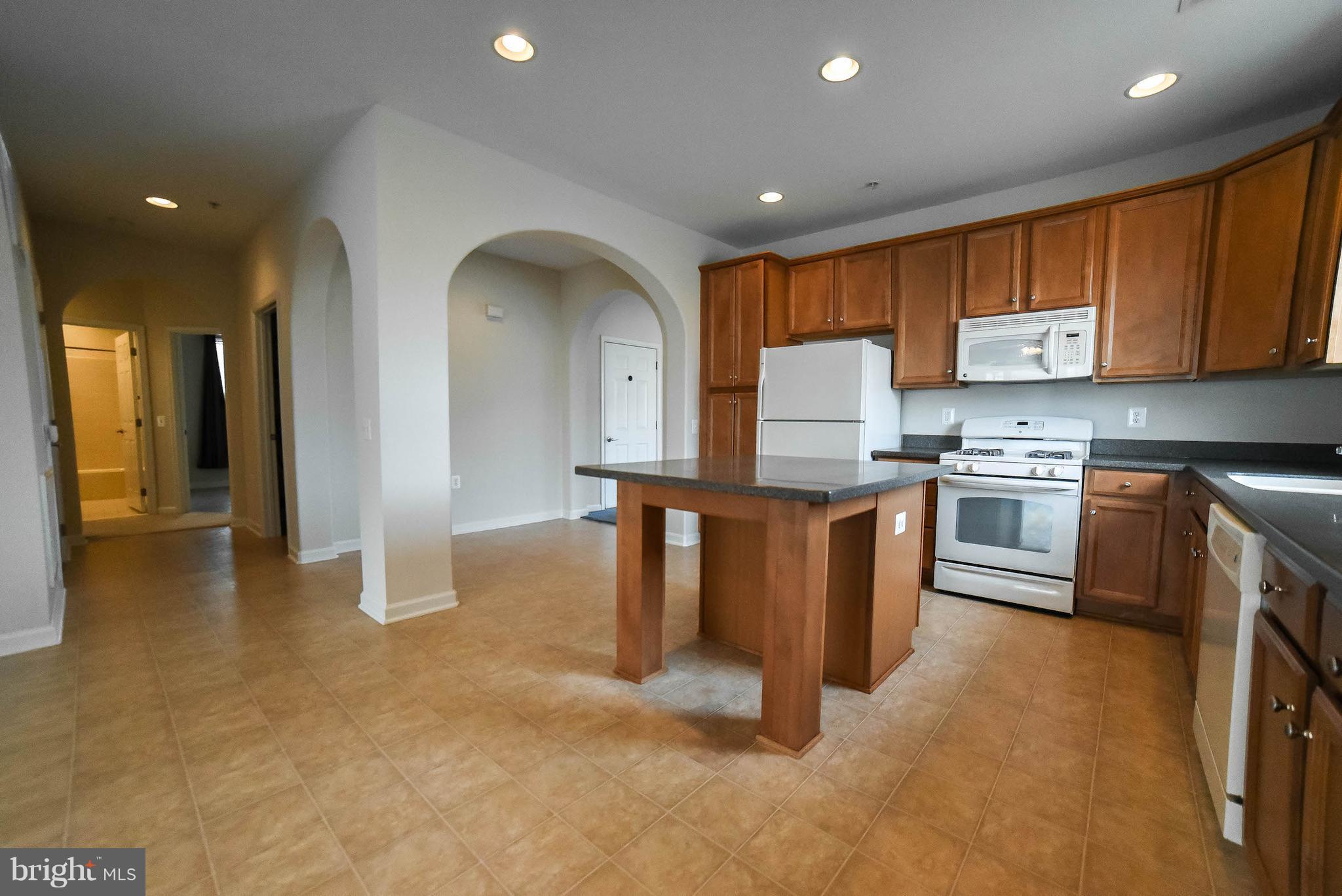 CENTRAL PARKE COLONIAL CHARLES - Residential