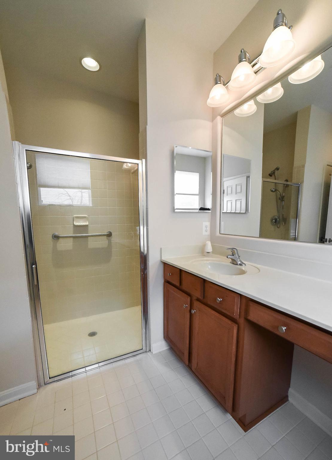 CENTRAL PARKE COLONIAL CHARLES - Residential