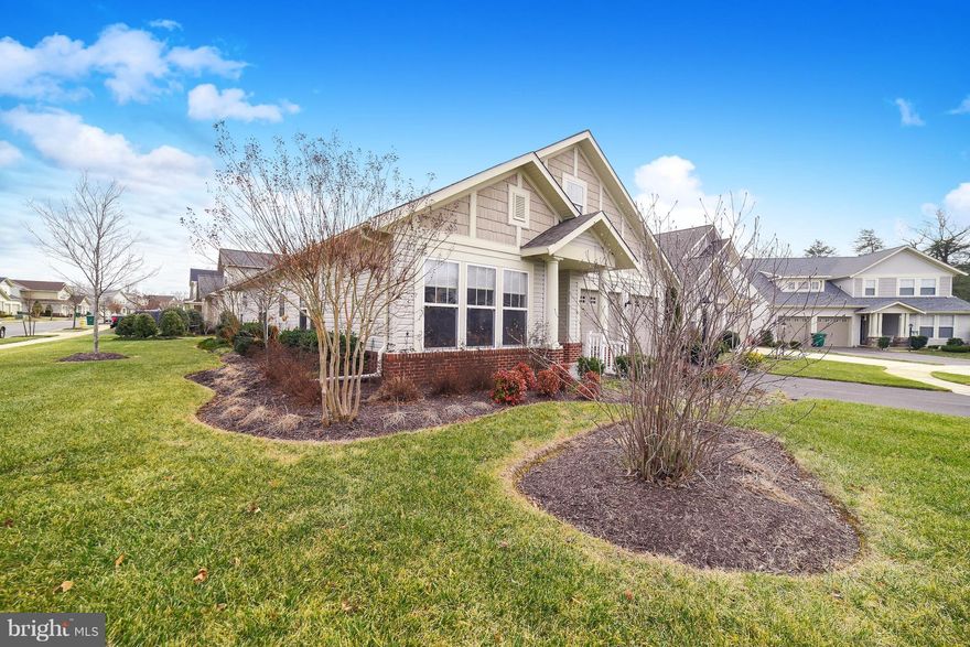 Enjoy this home in 55+ community w/pool,and clubhouse. Home features open KT w/custom cabs, open to FR w/gas FRPL and sliders leading to back patio. Lrg MBR and MBTH w/ double sinks and walk in shower.  2 bdr,2 bth, plus  FRML LR and DR. Immaculately maintained, w/ new roof, screens and gutters.   Centrally located and close to all points North or South. HOA covers all yardwork too!!