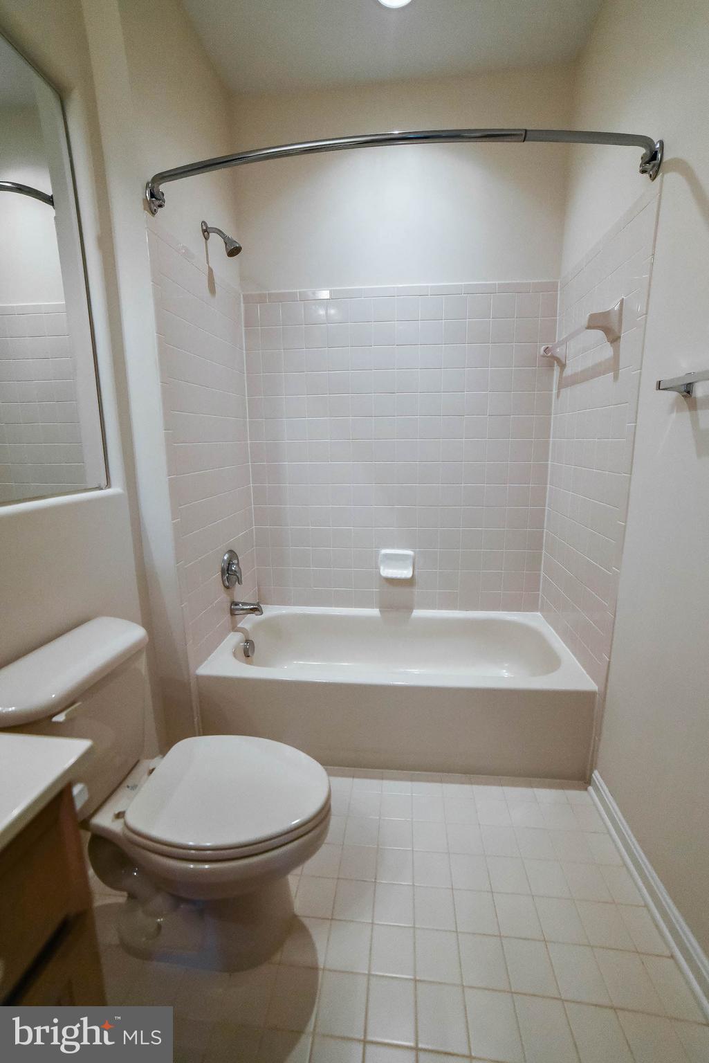 CENTRAL PARKE COLONIAL CHARLES - Residential