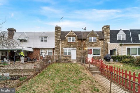 Townhouse For Sale - 332 Springton Road<br/> UPPER DARBY, PA 19082