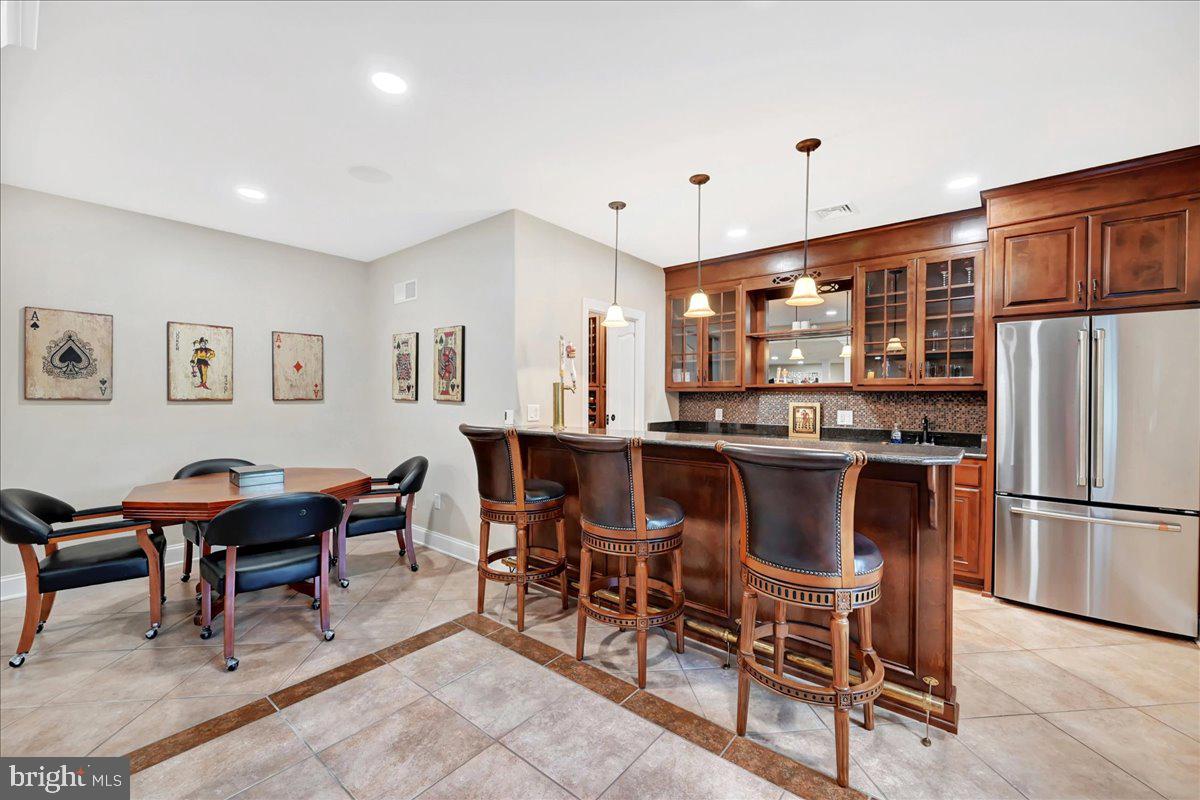 THORNHILL - Residential