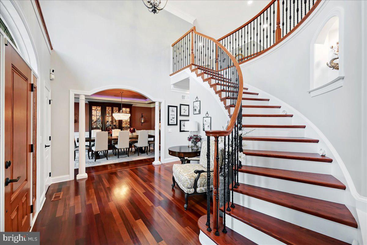 THORNHILL - Residential