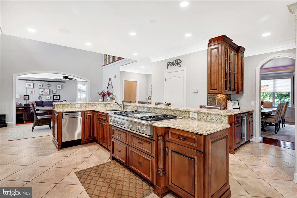 THORNHILL - Residential