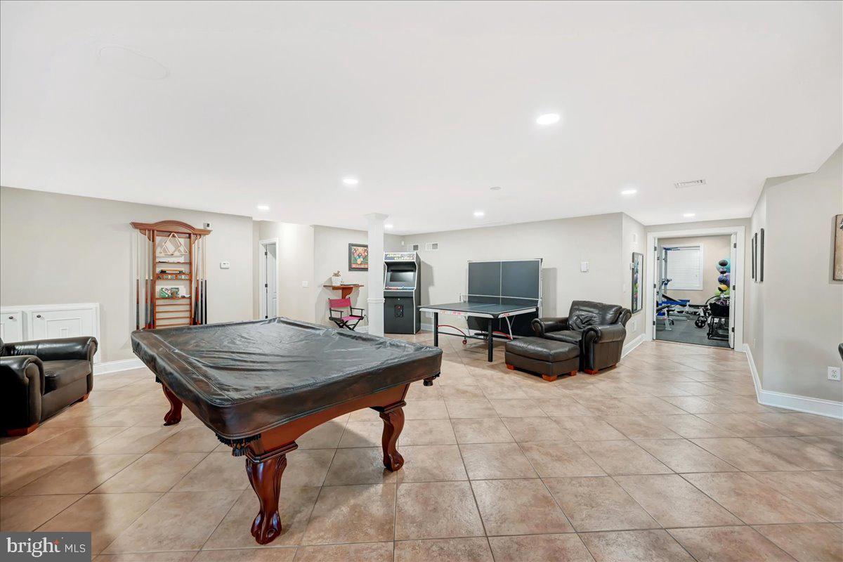 THORNHILL - Residential