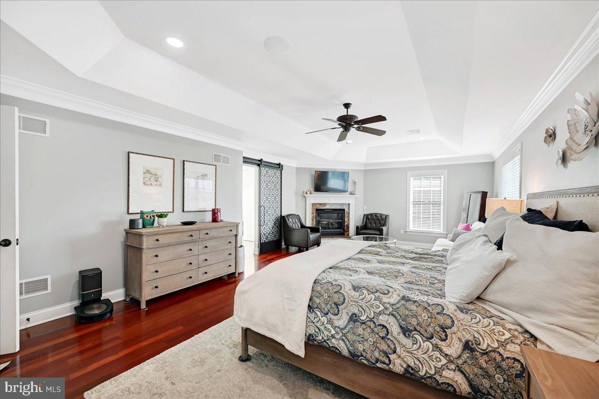 THORNHILL - Residential