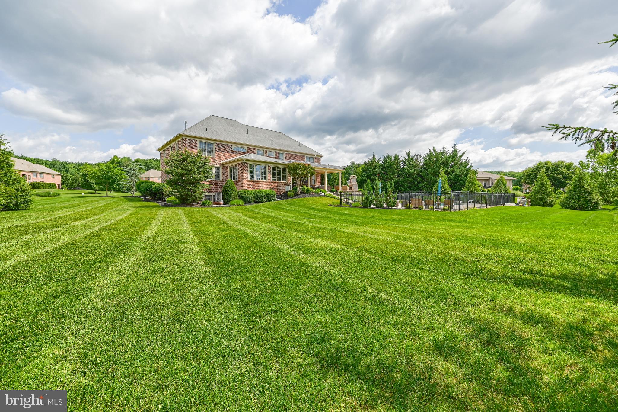 THORNHILL - Residential