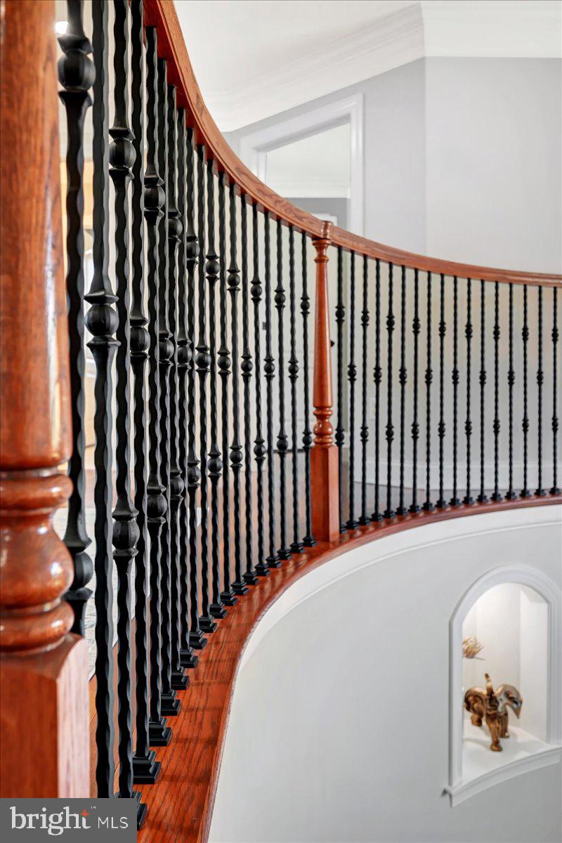 THORNHILL - Residential