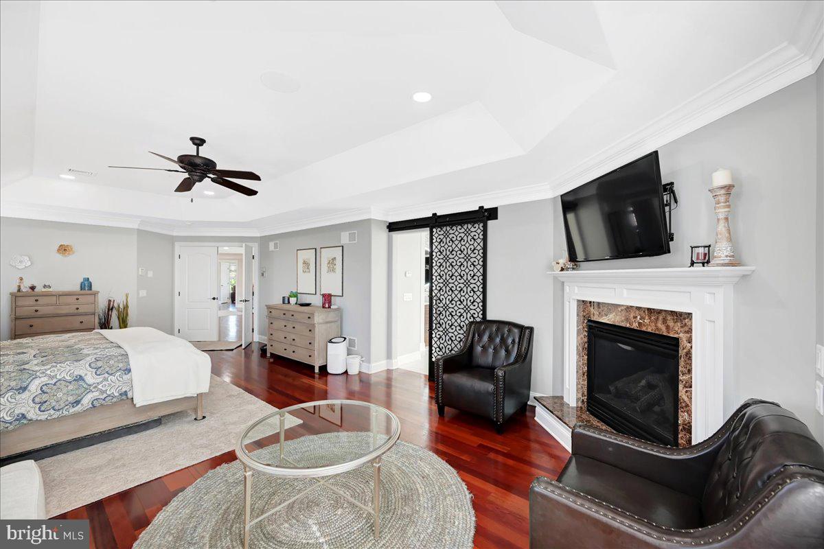 THORNHILL - Residential