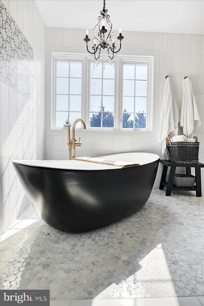 THORNHILL - Residential